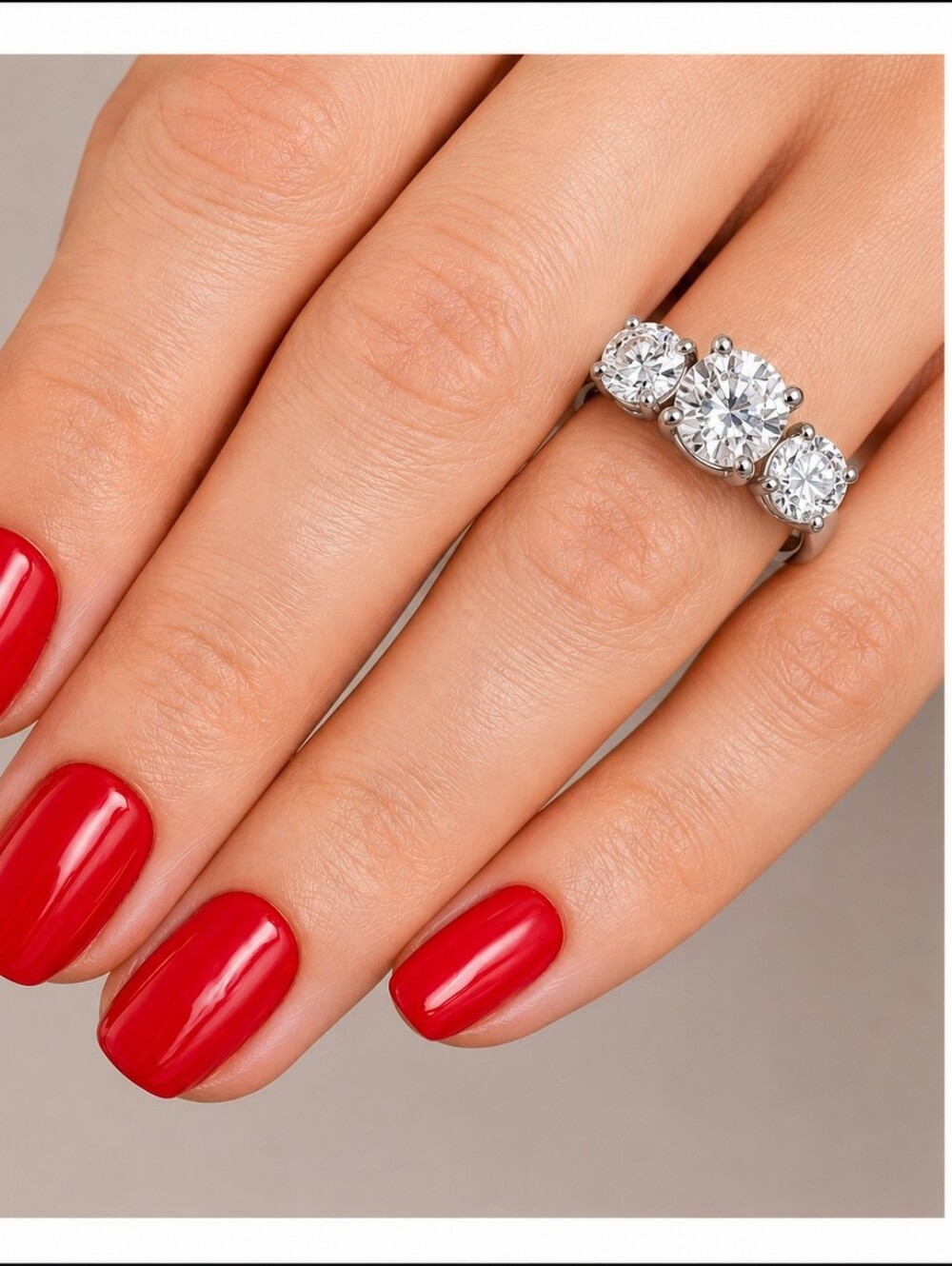 WHITE GOLD Look Ring with Round Brilliant Cut Simulated Diamonds.